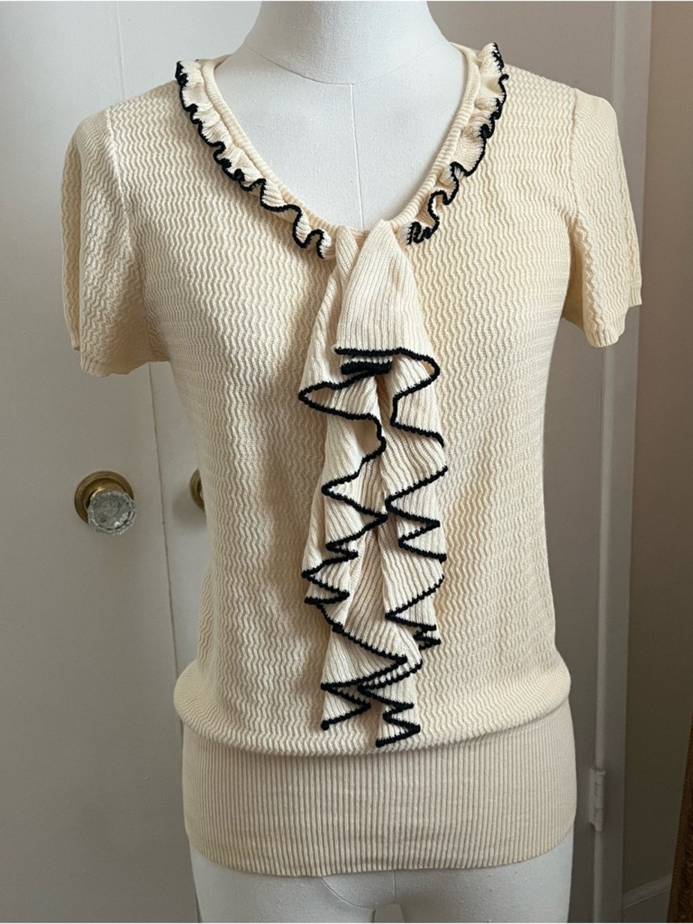 Banana Republic cream ruffle blouse